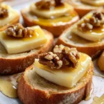 Crostini al brie, miele e noci